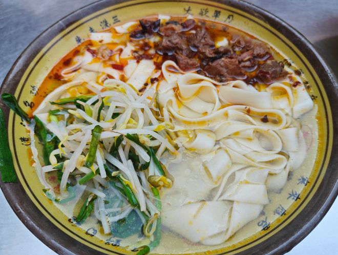 河南南阳最受欢迎的六大特色美食，第一道绝对让你大呼过瘾！